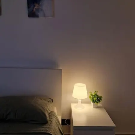 Chez Elisa- *
